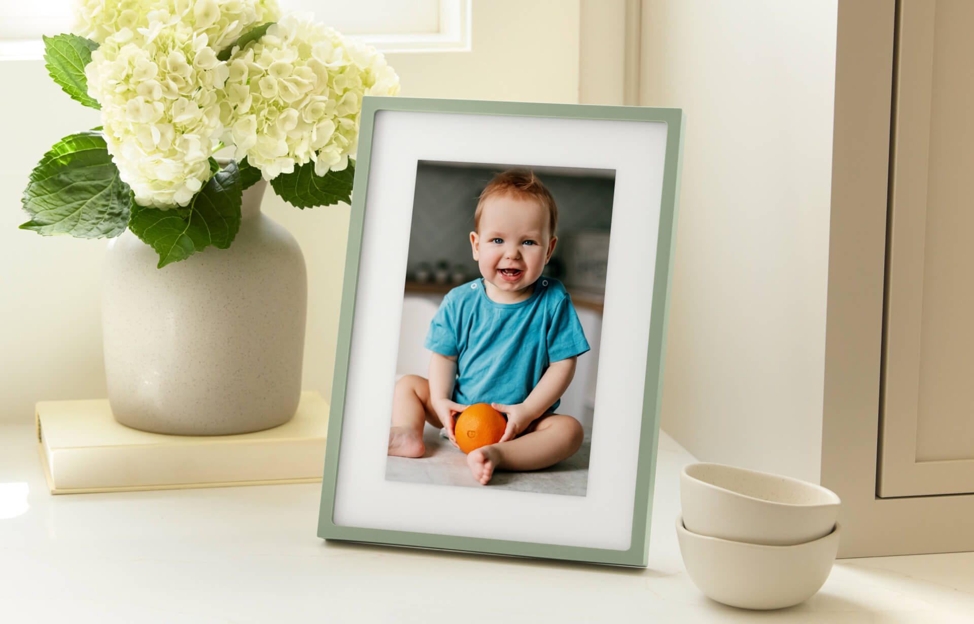 Skylight Frame 2 | Digital Picture Frame