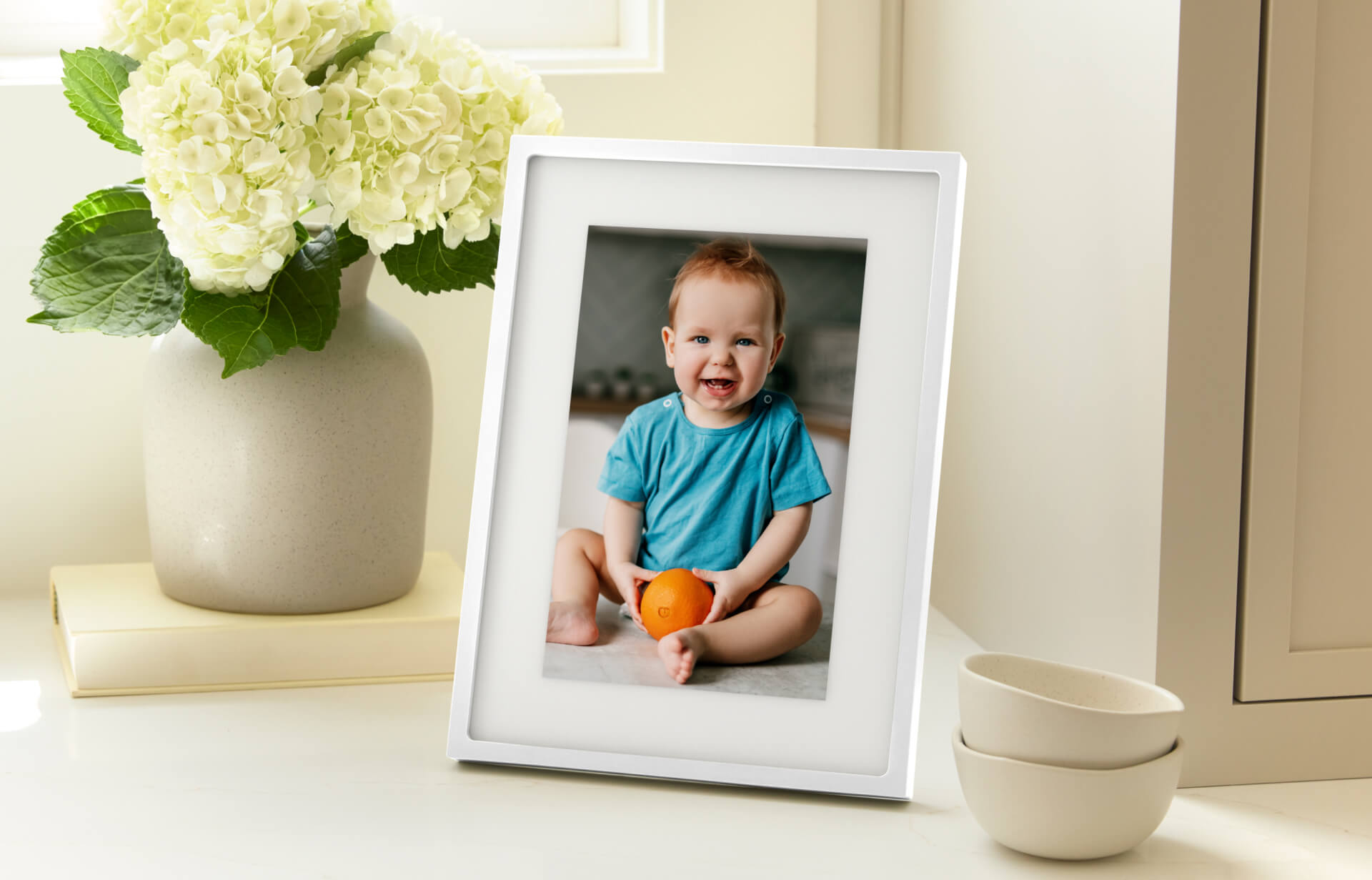 Skylight Frame 2 | Digital Picture Frame