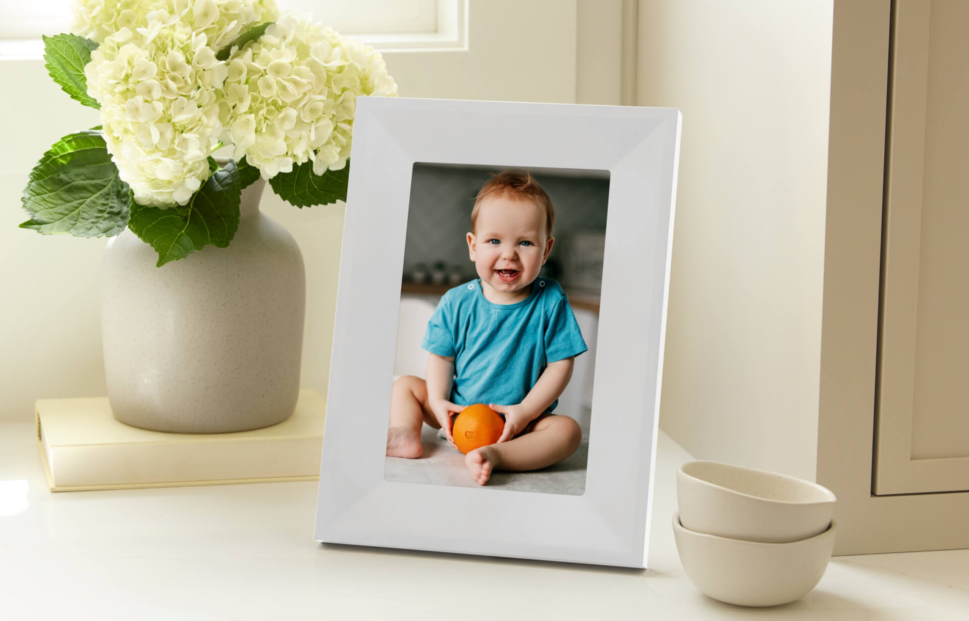 Skylight Frame 2 | Digital Picture Frame