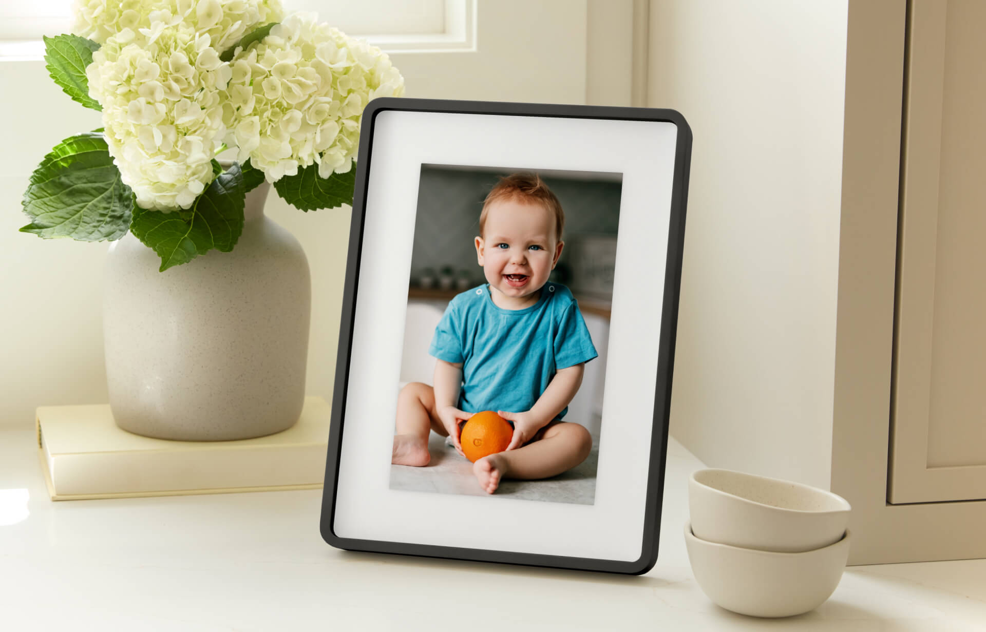 Skylight Frame 2 | Digital Picture Frame